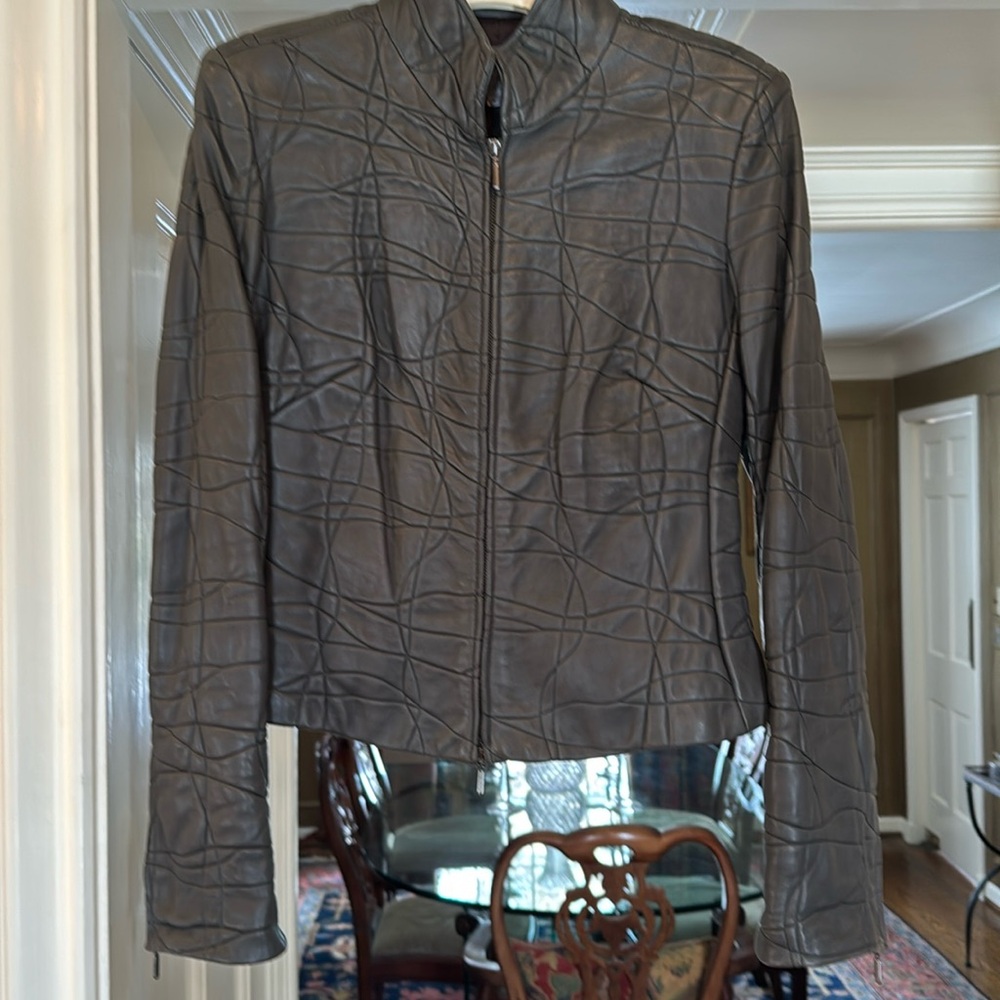 ARMANI LEATHER JKT gray size 6. Perfect condition